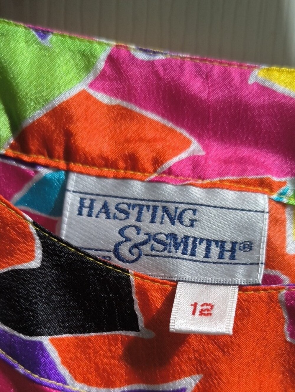 Colorful Floral Elastic-Hem Blouse in Multi by Unknown Brand - Picture 2 of 2